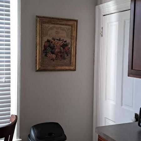 Beautiful Downstairs 1Bed 1Bth Charmer- Pet Friendly Michigan City Exterior photo